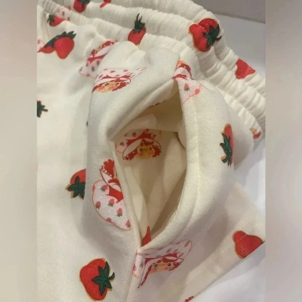 Strawberry Shortcake Shorts NWOT Juniors Size L